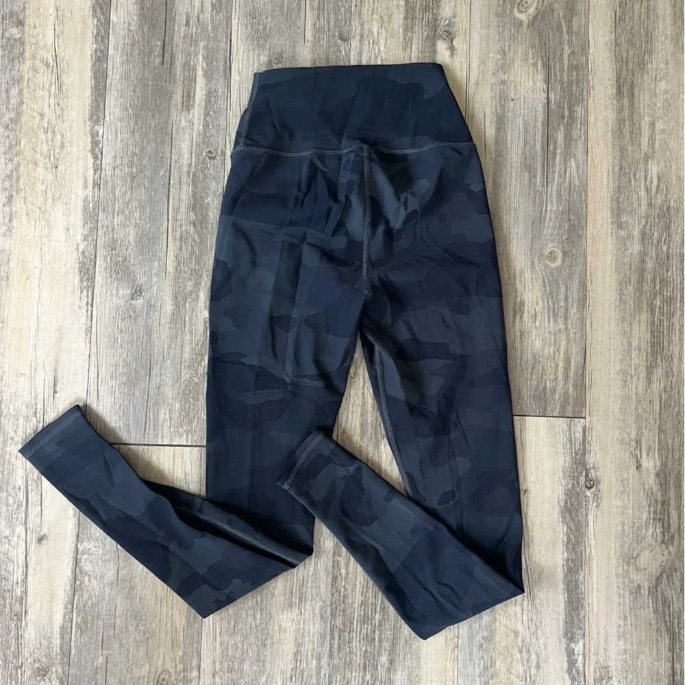 Alo Yoga High Waist Camouflage Vapor Legging Black Camouflage